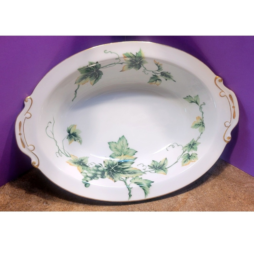 Monarch China Virginia 10 in Oval Vegetable Bowl Green Grapes Gold Trim Japan